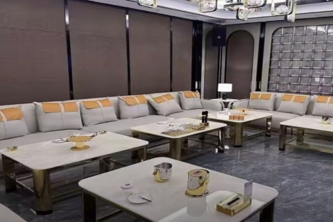 乌海Rise瑞斯酒吧招聘,内蒙古乌海酒吧招聘礼仪,报机票并提供住宿